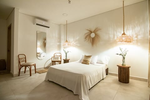 WiFi (free), bed sheets