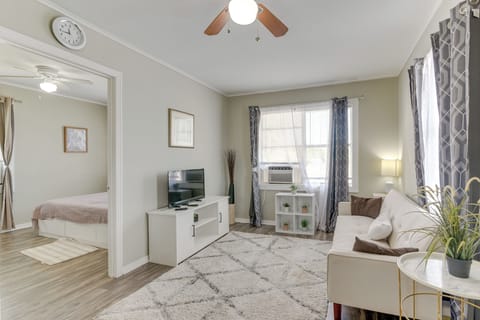 Apartment (1 Bedroom) | Interior