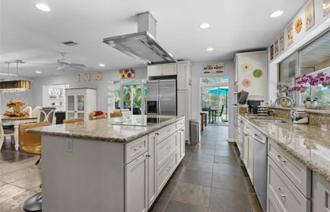 Chef kitchen fully stocked !