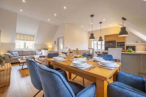 Sea Haven Cottage: Large open plan living area