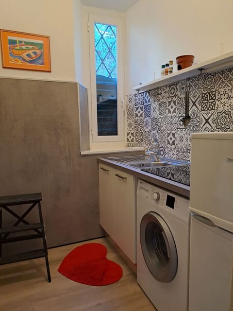 Autumn, Kitchen, Spring, Summer