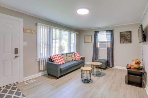 Greensboro Vacation Rental | 2BR | 1BA | 4 Steps to Enter | 770 Sq Ft