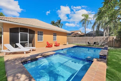 Private Pool | Welcome to your outdoor oasis in Naples CocoBreeze!
