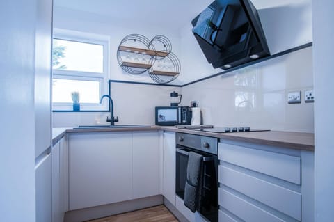 Gower Hideaway - 3 Bed Apartment - Ocean Breeze (4801)