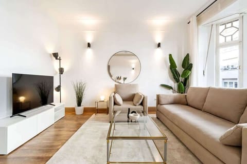 Chic retreat: unwind in the heart of the city.