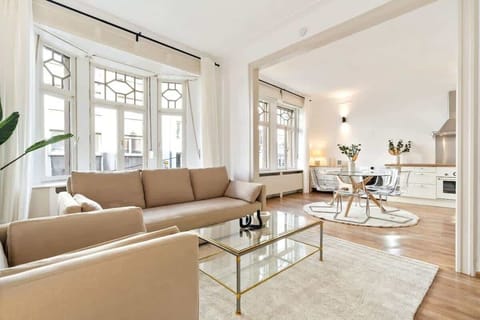 Sunlit serenity: a modern space to relax and recharge