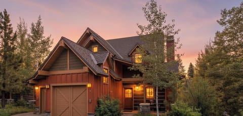 Alpine Escape is a gorgeous ski in/out 3 bedroom home in Tamarack Resort on the Buttercup Chairlift. This pet-friendly, all-season mountain retreat is beautifully situated between the West Mountain range and Lake Cascade 