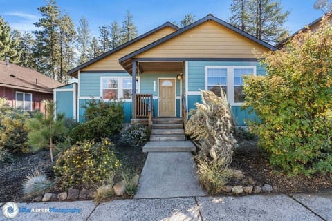 Welcome to Raven Sky Bungalow