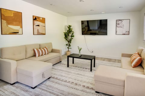 Norfolk Vacation Rental | 3BR | 2BA | Stairs to Enter | 1,700 Sq Ft