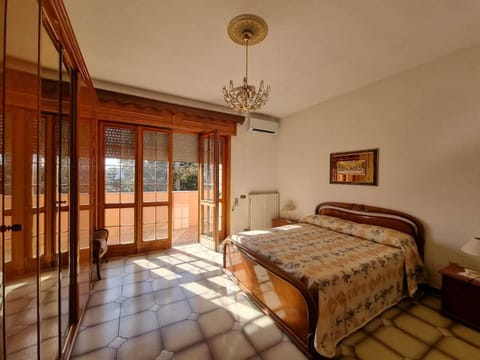 Apartment, 4 Bedrooms, Smoking, Balcony | 4 bedrooms