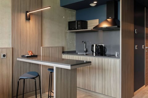 Premium Double or Twin Room, Pool Access | Premium bedding, pillowtop beds, in-room safe, individually decorated