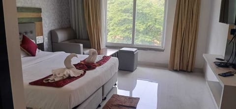 Luxury Room | 1 bedroom, premium bedding, memory foam beds, desk