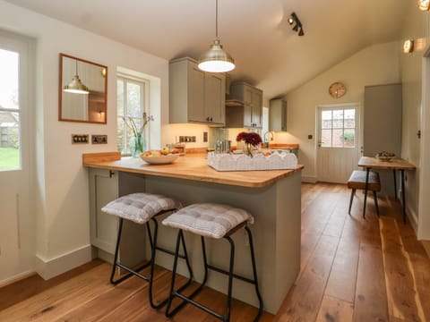 Cottage | Interior
