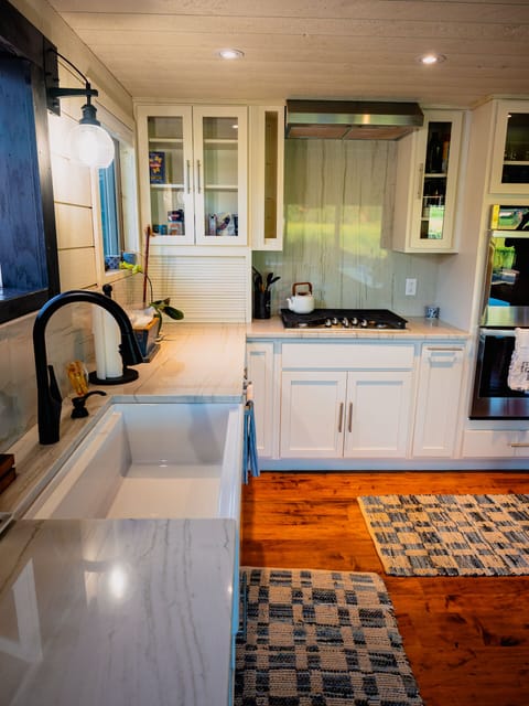 Kitchen | Grand Lodging Company - Chalet Alta | State Line (Wyoming) (2)