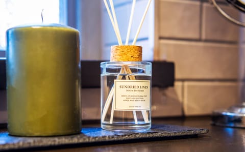 Comfort Double Room | Bathroom | Shower, rainfall showerhead, free toiletries, hair dryer