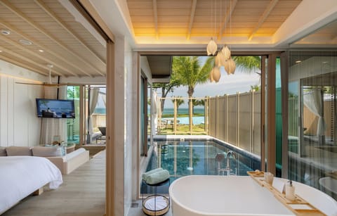 Seafront Pool Villa In Love Adult Only | Minibar, desk, soundproofing, WiFi (free)