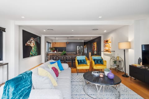 Artscape, Newtown Villa. 