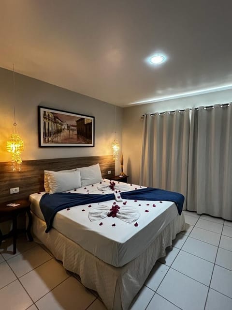 Romantic Room | Premium bedding, iron/ironing board, bed sheets