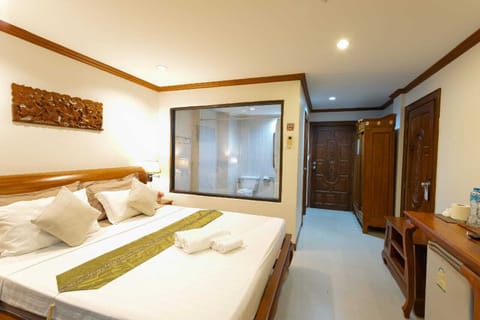 Standard Double or Twin Room | Blackout drapes, soundproofing, iron/ironing board, free WiFi