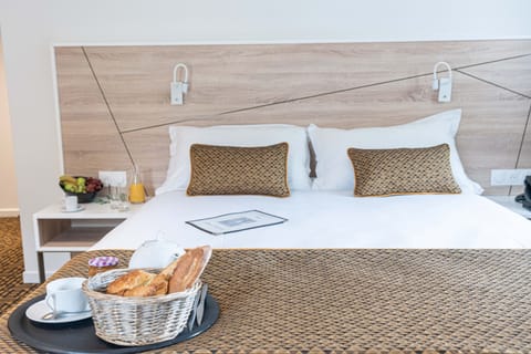 Classic Room | Breakfast meal | Daily continental breakfast (EUR 16 per person)