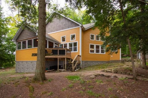 Sitting area outside the cottage