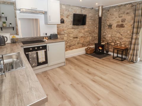 Fridge, dishwasher, electric kettle, toaster