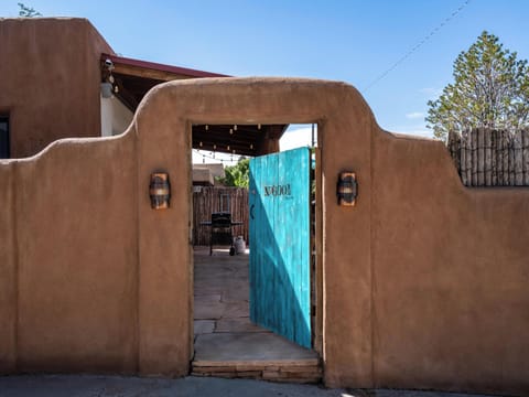 House (2 Bedrooms) | Property amenity