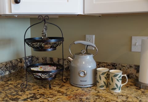 Hot Water Kettle for Tea or Hot Chocolate