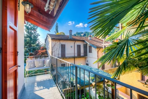 Family House, 1 Bedroom, Balcony, Lakeside (La Piccola Casa Dell'Uva Fragola next) | Property grounds