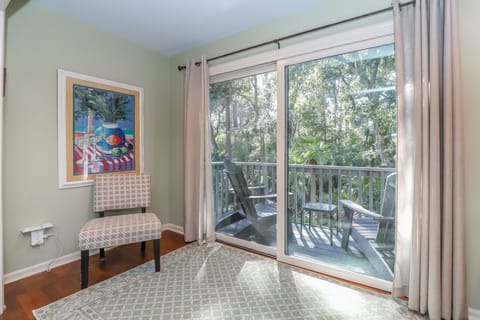 15 Wren Drive - Upstairs Master King Bedroom