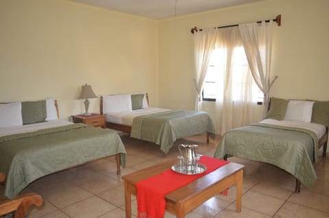 Basic Triple Room | WiFi (free)