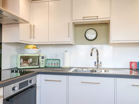 Fridge, dishwasher, electric kettle, toaster