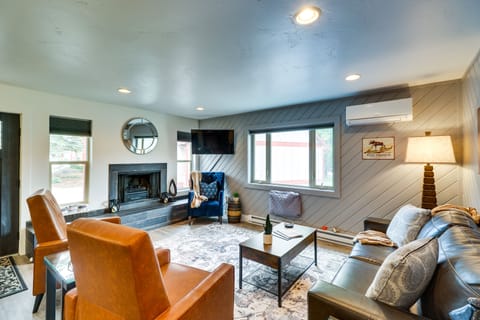 Whitefish Vacation Rental | 2BR | 2BA | 900 Sq Ft | 1 Step to Enter