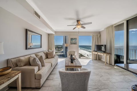 End Unit with Amazing Views!