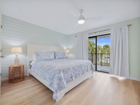 Master Bedroom- King Bed