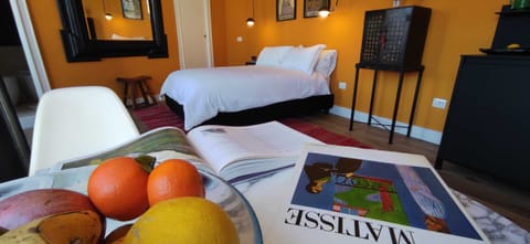 Design Studio Suite | Hypo-allergenic bedding, memory foam beds, minibar