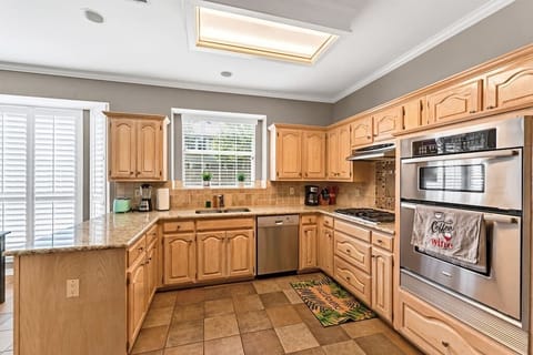 4043f0dc 5b5a 4774 b917 59ad669f8150