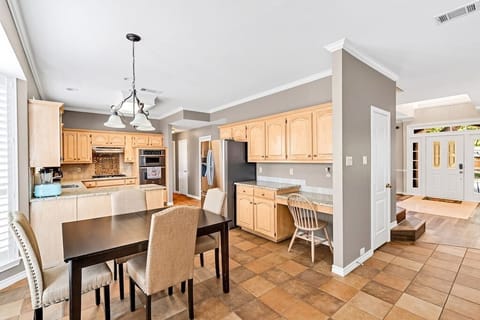 91a7a4bd d1e7 4ca2 9f4a 178f1063a8b5