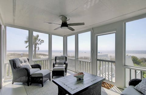 Screen Porch at 1 Beach Club..