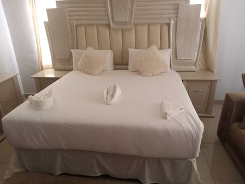 Standard Room | 1 bedroom, iron/ironing board, WiFi (free)