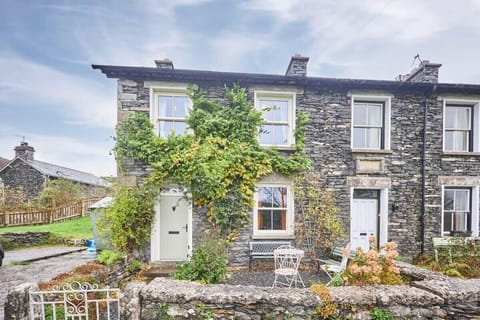Prospect Cottage, Staveley-in-Cartmel - Host & Stay