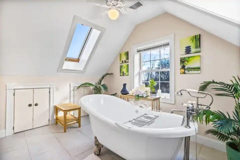 Bathroom 3rd Floor