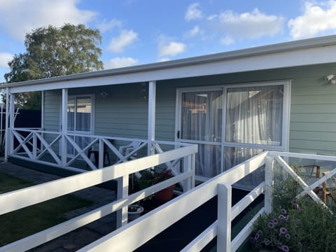 Front entrance of cottage
