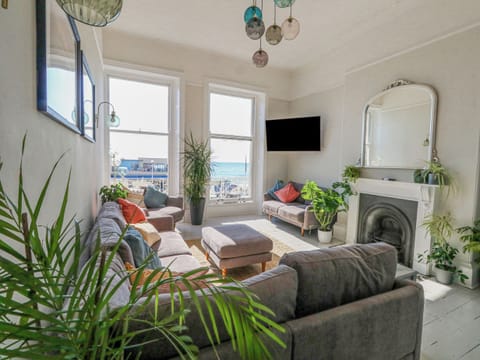 Cottage | Living area