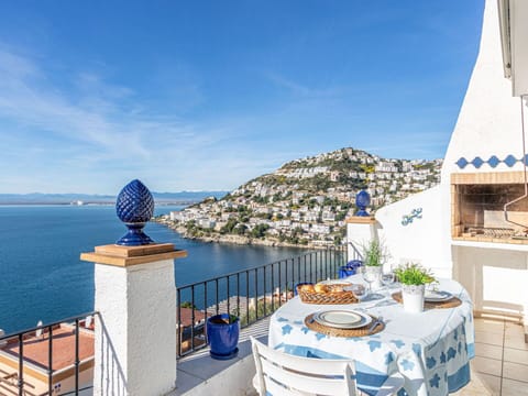 Water, Sky, Cloud, Property, Swimming Pool, Seaside Resort, Azure, Blue, Building, Outdoor Furniture