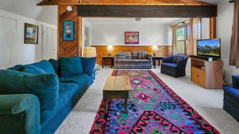 Living room: TV with DVD player only and sound bar, 2 pull-out couches, central heat, 1 portable A/C unit