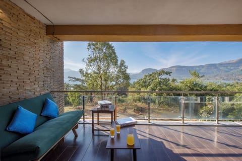 Family Villa | Balcony