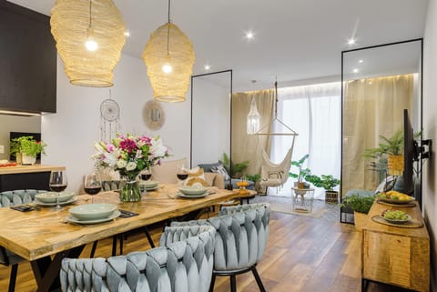 Business Condo | Living area | 42-inch TV with digital channels
