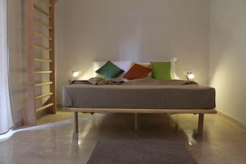 Basic Double Room, 1 Bedroom | In-room safe, individually furnished, iron/ironing board, free WiFi