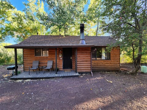 The Elms Cabin at Lazy Oaks Resort